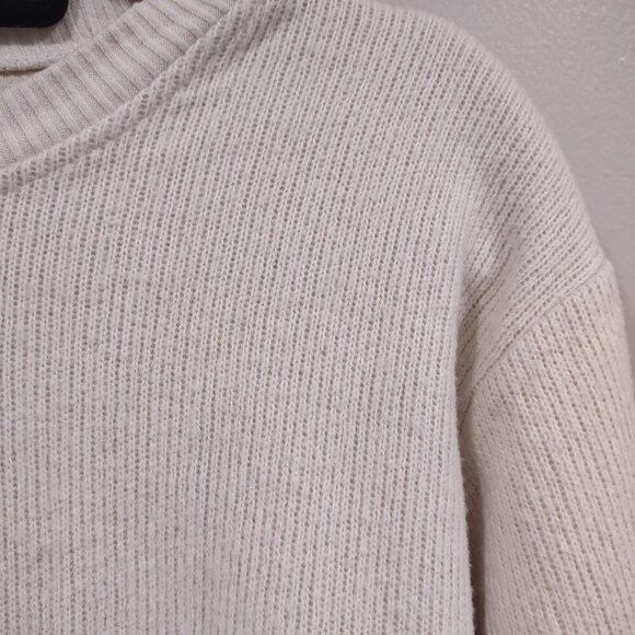 Zara Women's Cream Cropped Sweater Size Medium - Picture 4 of 5